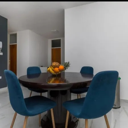 شقة Leilani Stunning View Apartment Near The Center!
